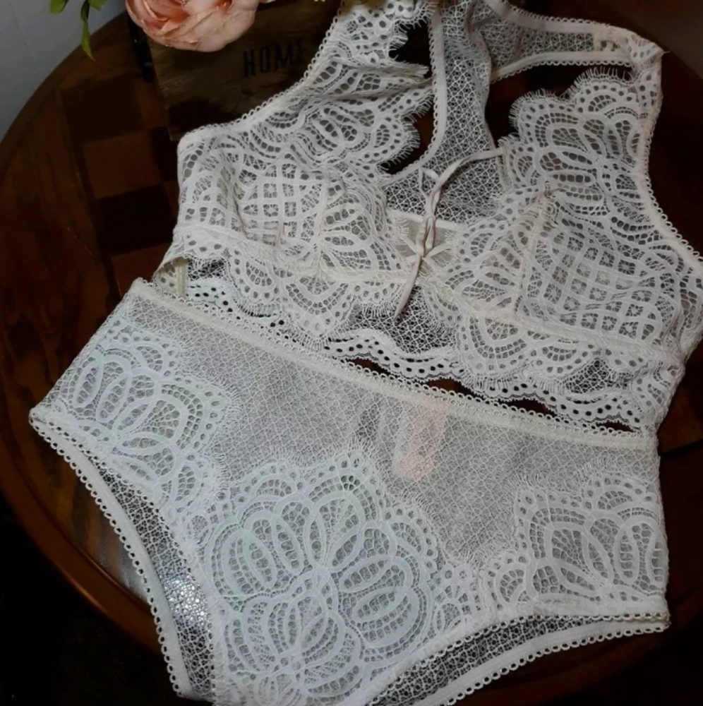 Victoria secret dream angels bralette panty set